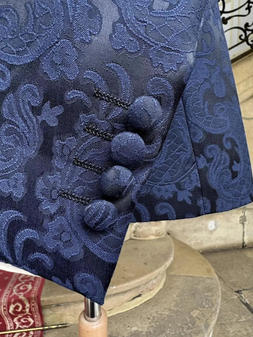 Smoking Croisé Bleu Marine Motifs Cachemires - Image 3